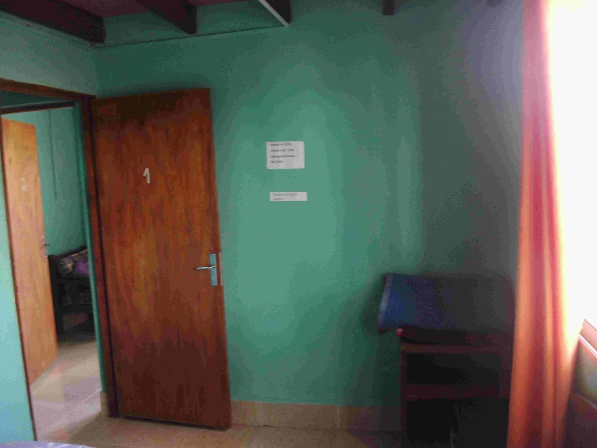 Hostel Lo De Milton بارا دي فاليزاس الغرفة الصورة